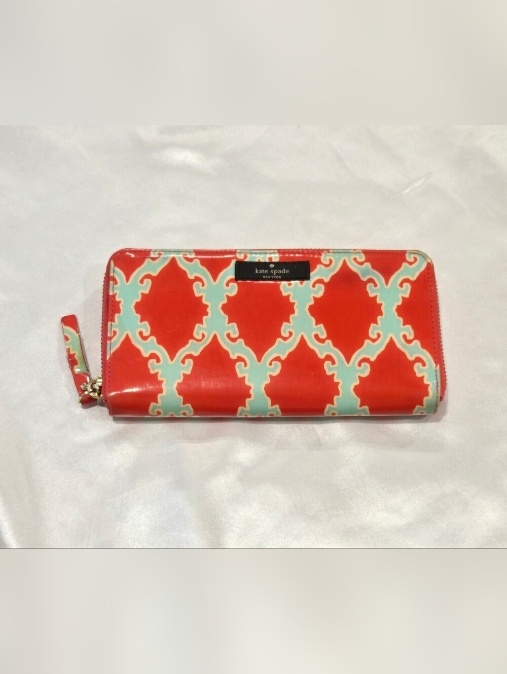 kate spade Red and Mint Geometric Zip Wallet